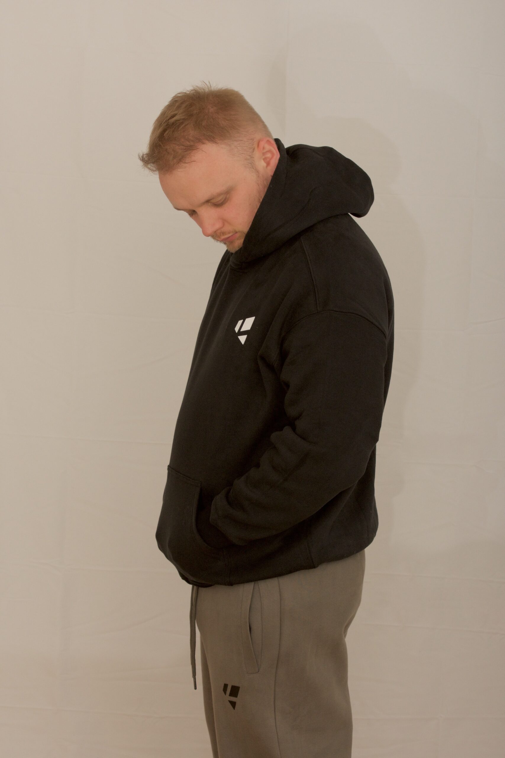 hoodie spawn obsidian black lagged out comfortable gaming streaming clothes